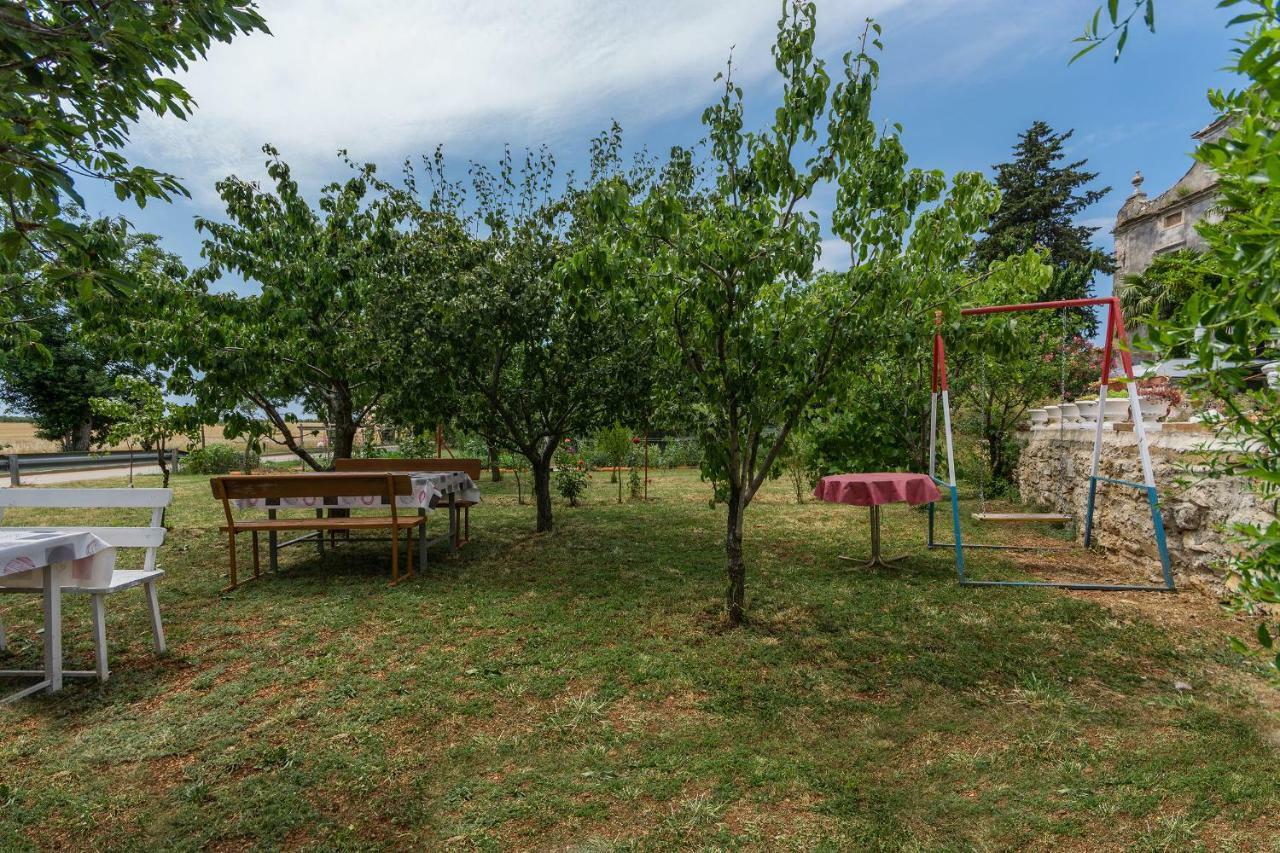 Apartments Mijat Novigrad  Zewnętrze zdjęcie