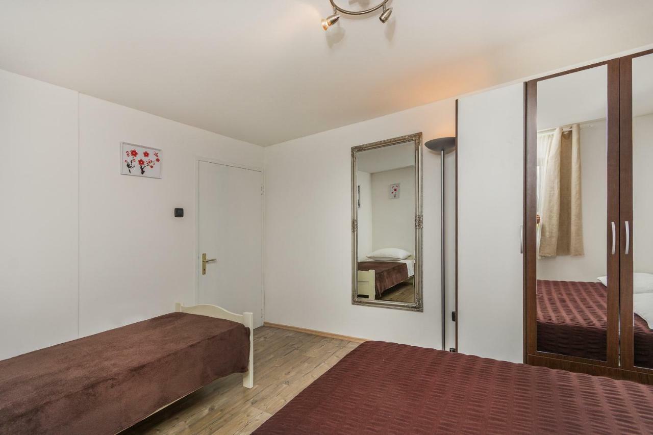 Apartments Mijat Novigrad  Zewnętrze zdjęcie